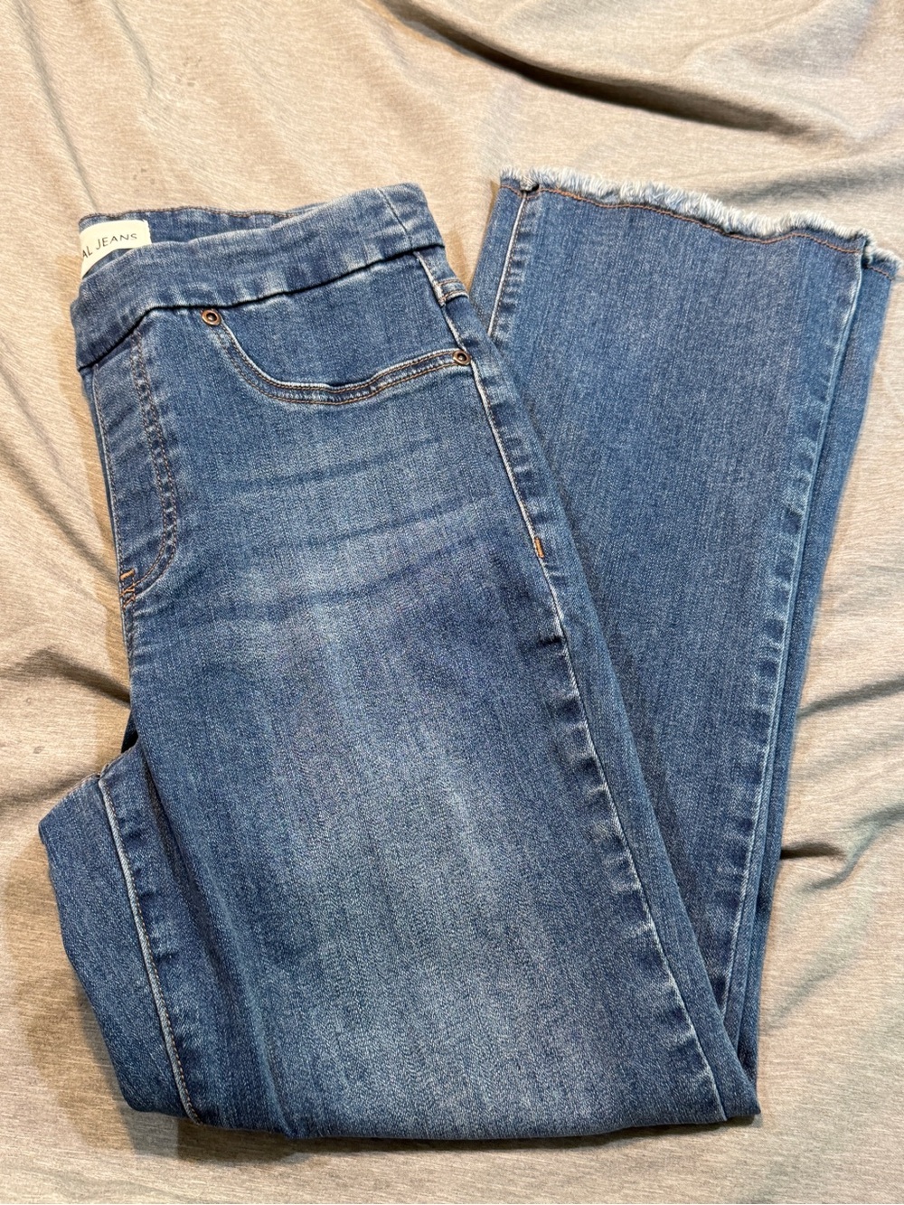 Women's Blue Raw-Hem Straight Jeans